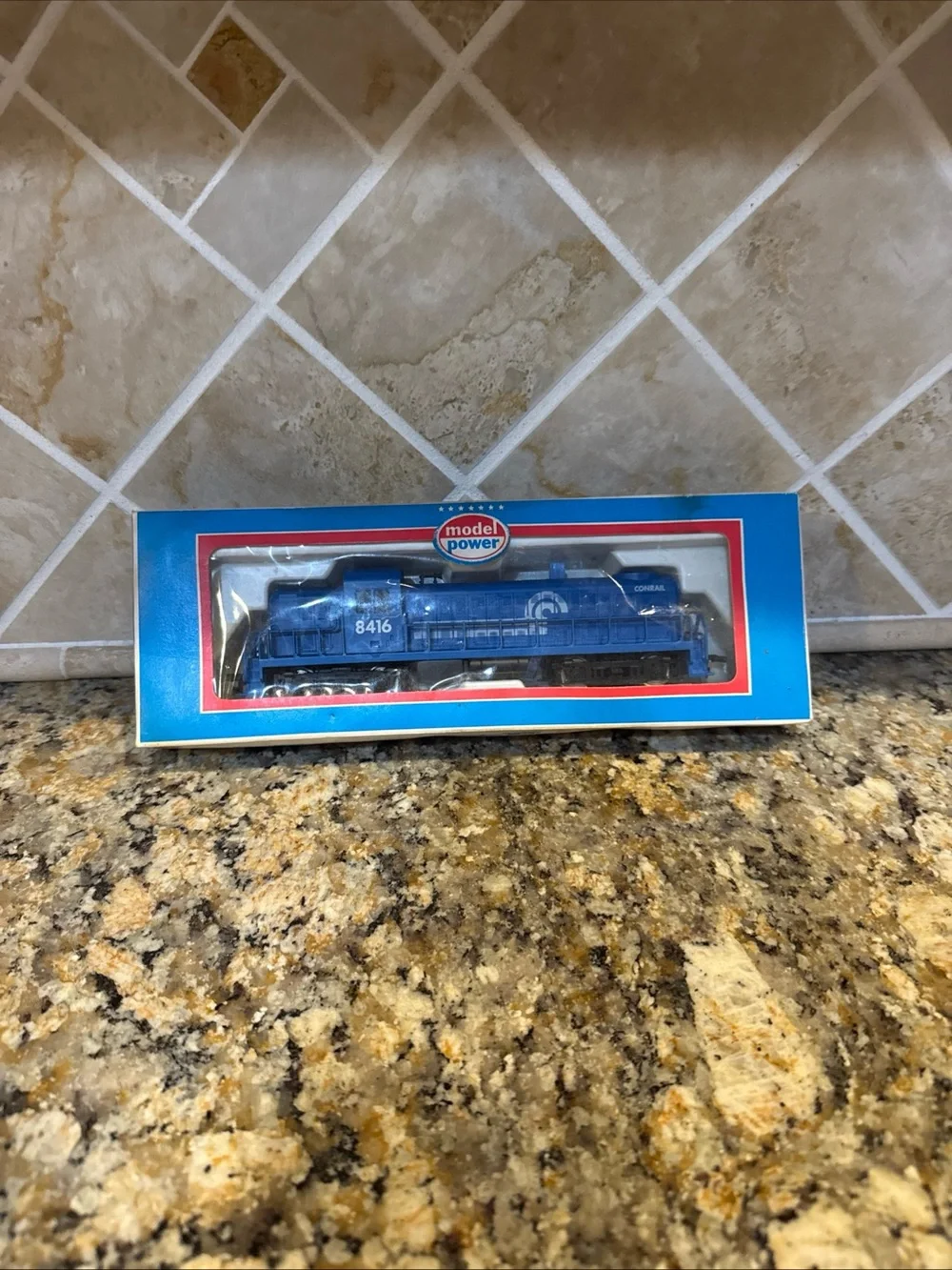 HO Scale Model Power, Alco RS-2 Diesel Locomotive, Conrail # 8416 - 6845 New